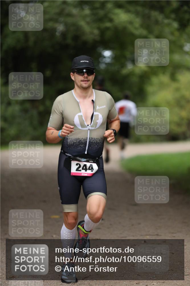 30.08.2026 - Elbe Triathlon Hamburg Antke Förster http://msf.ph/oto/10096559 30.08.2026 10:17:59 Laufen 244 meine-sportfotos.de