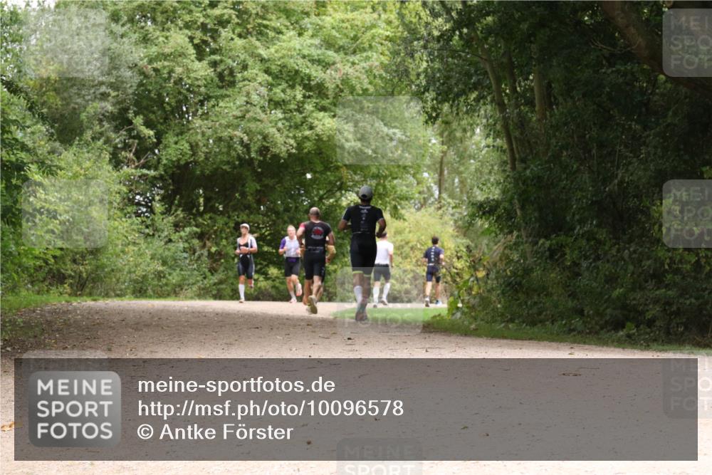 30.08.2026 - Elbe Triathlon Hamburg Antke Förster http://msf.ph/oto/10096578 30.08.2026 10:24:07 Laufen  meine-sportfotos.de