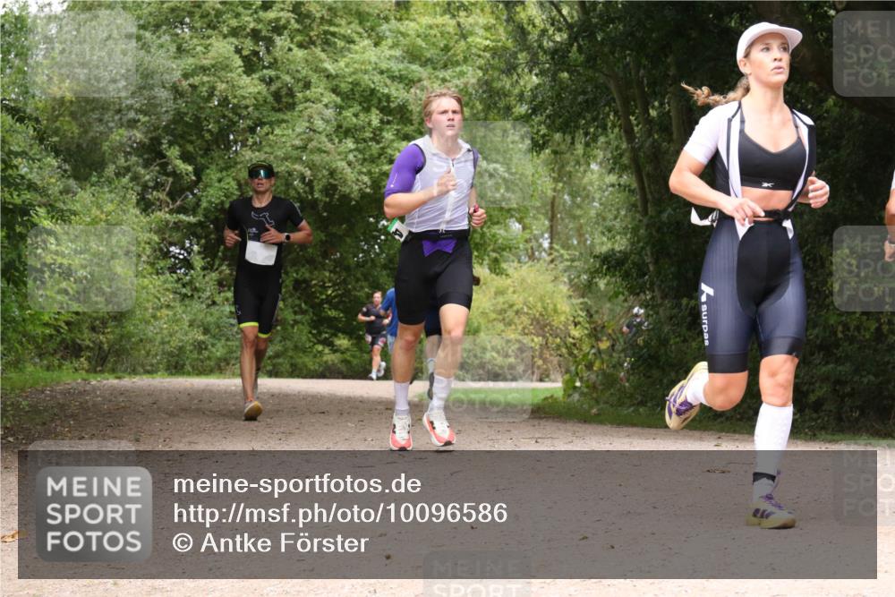 30.08.2026 - Elbe Triathlon Hamburg Antke Förster http://msf.ph/oto/10096586 30.08.2026 10:24:17 Laufen  meine-sportfotos.de