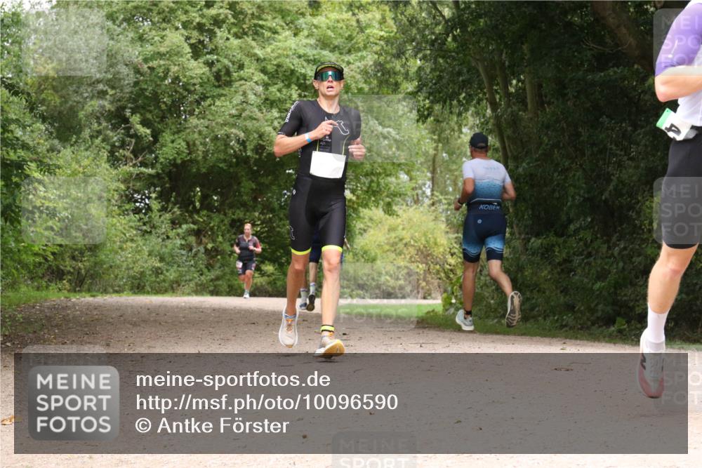 30.08.2026 - Elbe Triathlon Hamburg Antke Förster http://msf.ph/oto/10096590 30.08.2026 10:24:18 Laufen  meine-sportfotos.de
