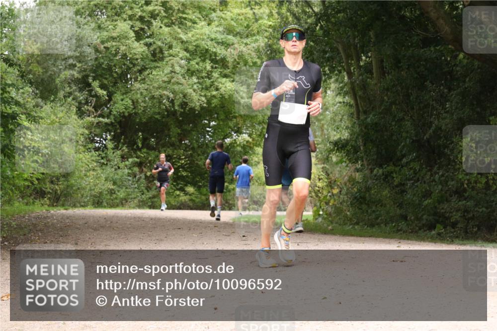 30.08.2026 - Elbe Triathlon Hamburg Antke Förster http://msf.ph/oto/10096592 30.08.2026 10:24:19 Laufen  meine-sportfotos.de