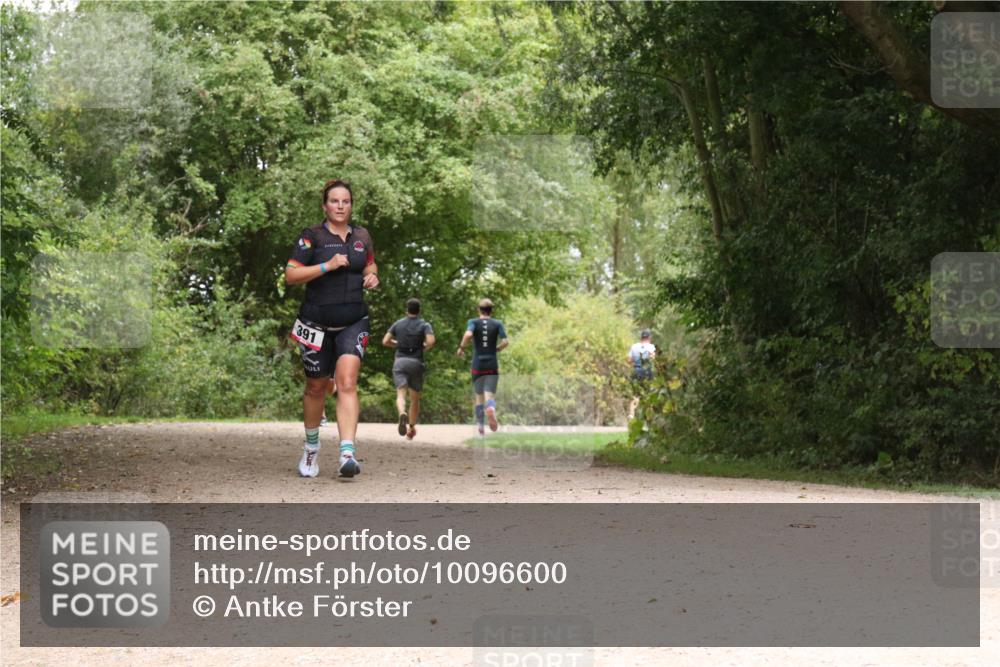 30.08.2026 - Elbe Triathlon Hamburg Antke Förster http://msf.ph/oto/10096600 30.08.2026 10:24:29 Laufen 391 meine-sportfotos.de