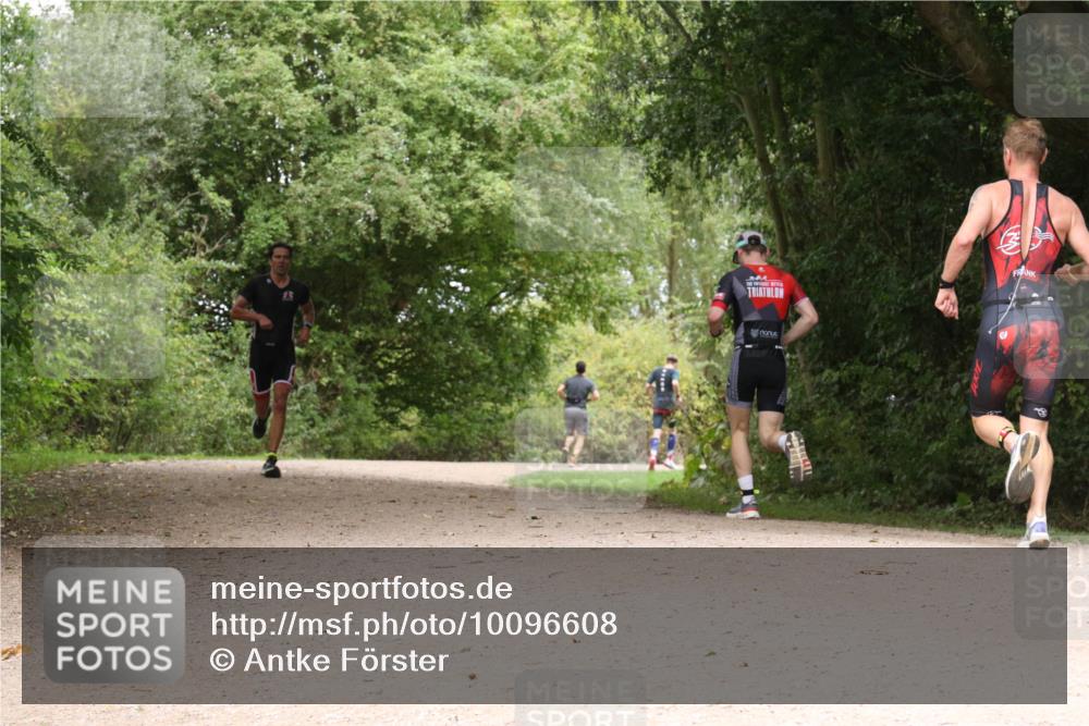 30.08.2026 - Elbe Triathlon Hamburg Antke Förster http://msf.ph/oto/10096608 30.08.2026 10:24:33 Laufen  meine-sportfotos.de