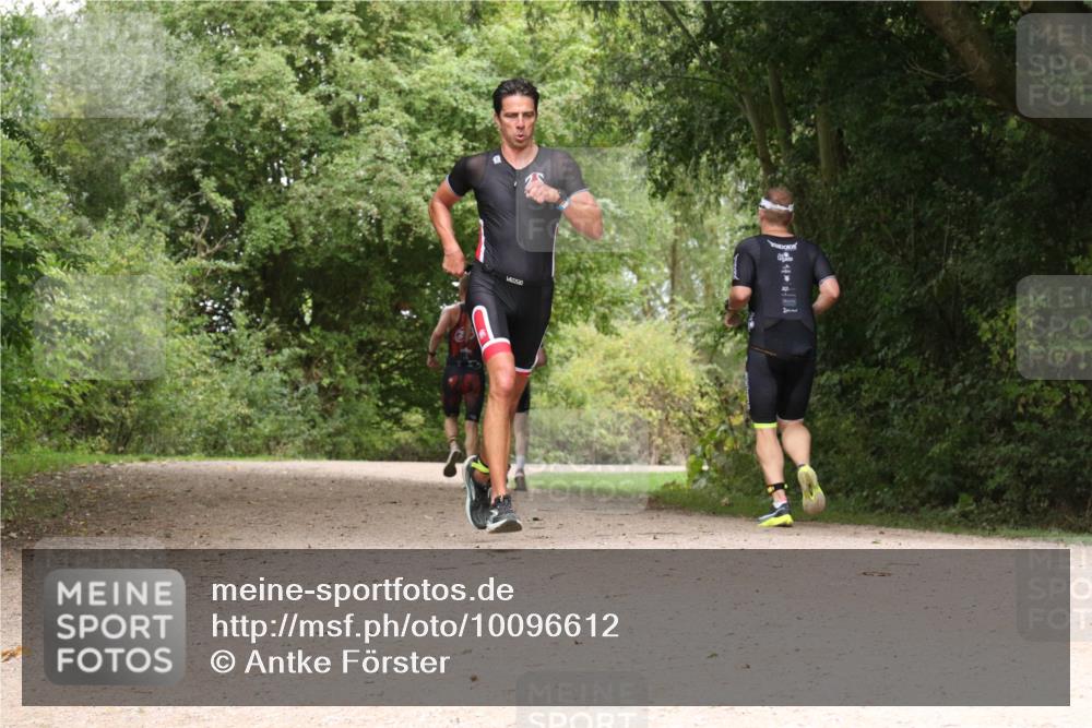 30.08.2026 - Elbe Triathlon Hamburg Antke Förster http://msf.ph/oto/10096612 30.08.2026 10:24:36 Laufen  meine-sportfotos.de