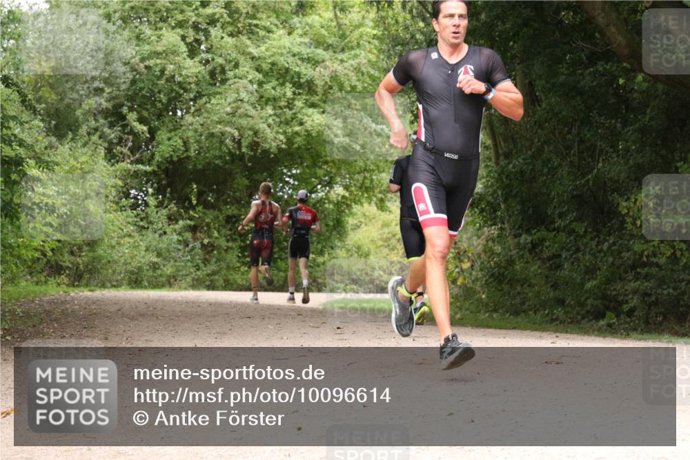 30.08.2026 - Elbe Triathlon Hamburg Antke Förster http://msf.ph/oto/10096614 30.08.2026 10:24:37 Laufen  meine-sportfotos.de