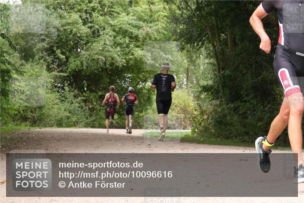 30.08.2026 - Elbe Triathlon Hamburg Antke Förster http://msf.ph/oto/10096616 30.08.2026 10:24:38 Laufen  meine-sportfotos.de