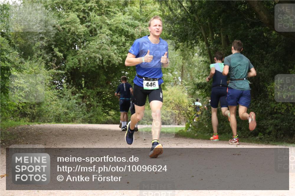 30.08.2026 - Elbe Triathlon Hamburg Antke Förster http://msf.ph/oto/10096624 30.08.2026 10:24:55 Laufen 446 meine-sportfotos.de