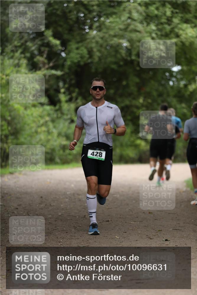 30.08.2026 - Elbe Triathlon Hamburg Antke Förster http://msf.ph/oto/10096631 30.08.2026 10:19:47 Laufen 428 meine-sportfotos.de
