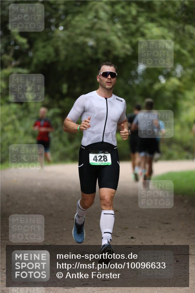 30.08.2026 - Elbe Triathlon Hamburg Antke Förster http://msf.ph/oto/10096633 30.08.2026 10:19:47 Laufen 428 meine-sportfotos.de
