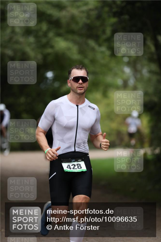 30.08.2026 - Elbe Triathlon Hamburg Antke Förster http://msf.ph/oto/10096635 30.08.2026 10:19:48 Laufen 428 meine-sportfotos.de