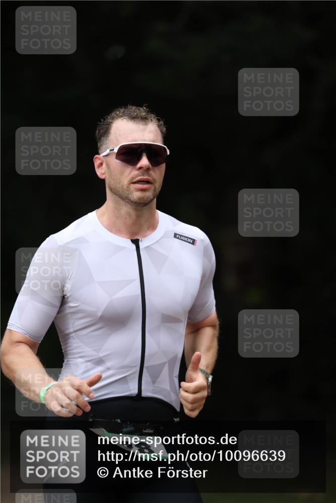 30.08.2026 - Elbe Triathlon Hamburg Antke Förster http://msf.ph/oto/10096639 30.08.2026 10:19:49 Laufen  meine-sportfotos.de