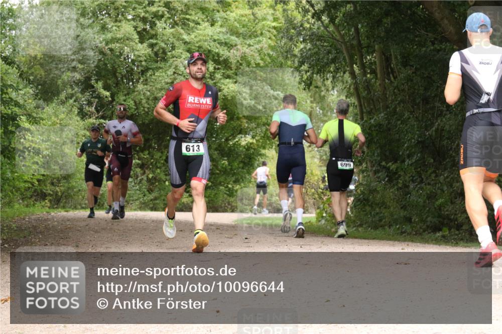 30.08.2026 - Elbe Triathlon Hamburg Antke Förster http://msf.ph/oto/10096644 30.08.2026 10:25:38 Laufen 613, 699 meine-sportfotos.de