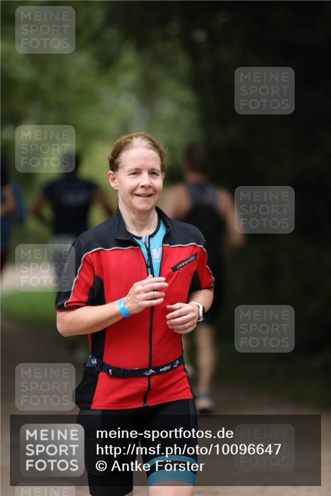 30.08.2026 - Elbe Triathlon Hamburg Antke Förster http://msf.ph/oto/10096647 30.08.2026 10:19:57 Laufen  meine-sportfotos.de