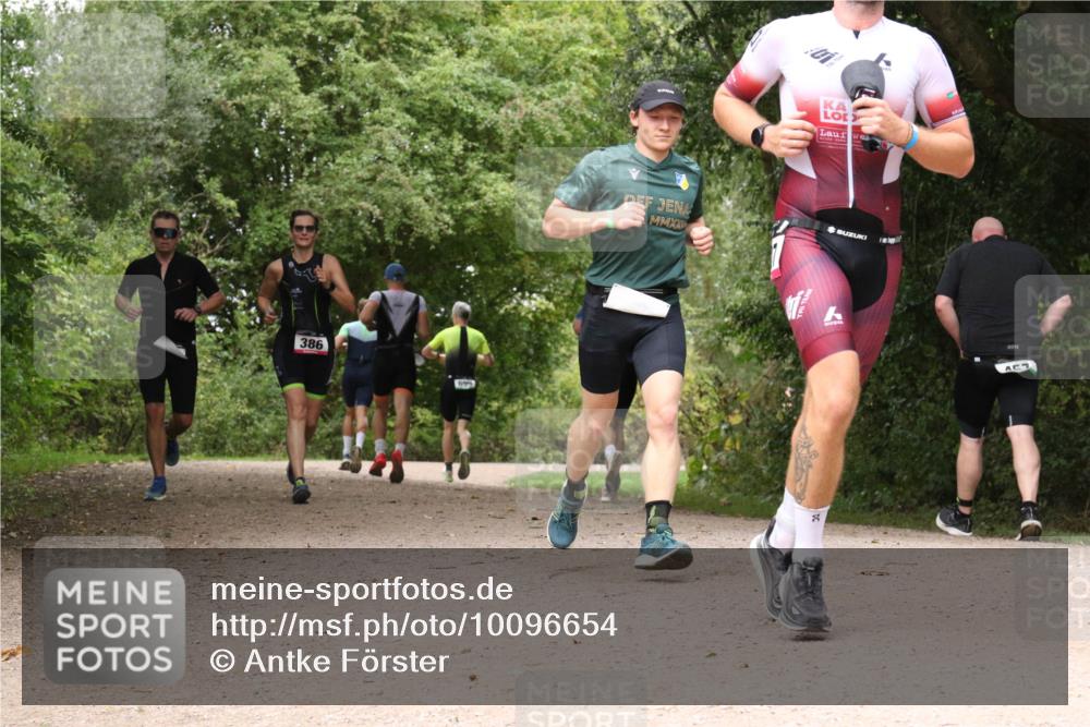 30.08.2026 - Elbe Triathlon Hamburg Antke Förster http://msf.ph/oto/10096654 30.08.2026 10:25:43 Laufen 386, 699 meine-sportfotos.de