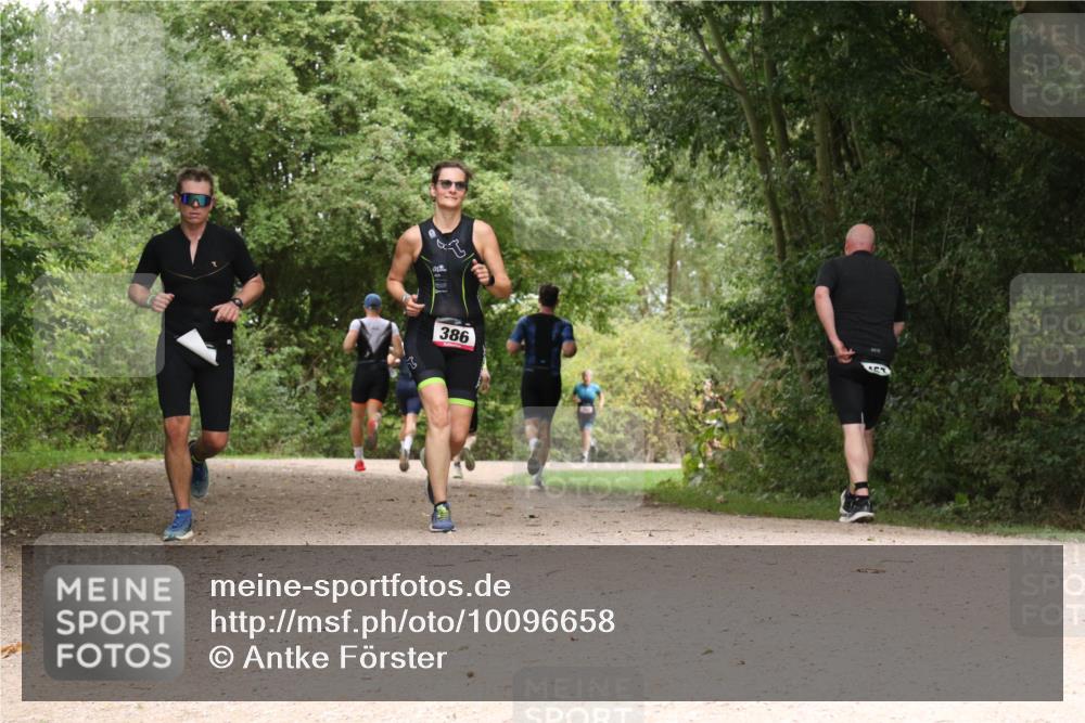 30.08.2026 - Elbe Triathlon Hamburg Antke Förster http://msf.ph/oto/10096658 30.08.2026 10:25:44 Laufen 386 meine-sportfotos.de