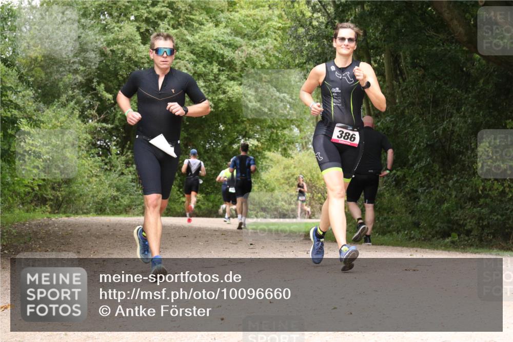 30.08.2026 - Elbe Triathlon Hamburg Antke Förster http://msf.ph/oto/10096660 30.08.2026 10:25:46 Laufen 386 meine-sportfotos.de