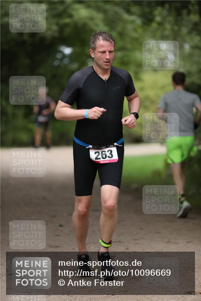 30.08.2026 - Elbe Triathlon Hamburg Antke Förster http://msf.ph/oto/10096669 30.08.2026 10:20:35 Laufen 263 meine-sportfotos.de