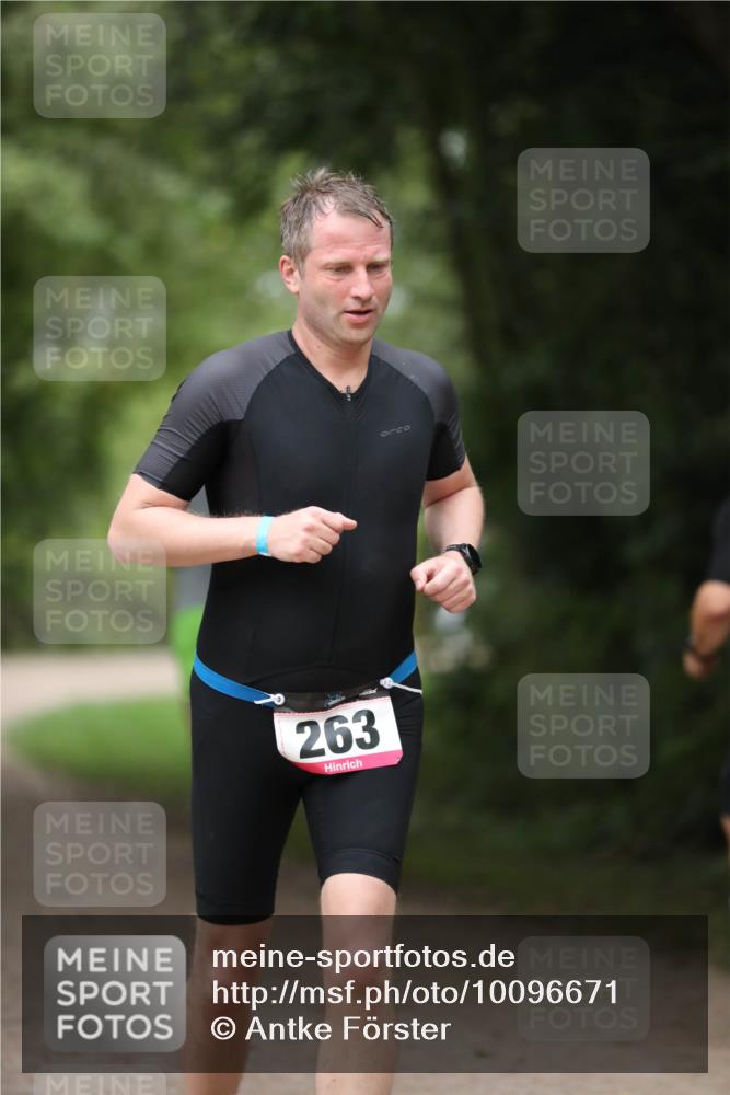 30.08.2026 - Elbe Triathlon Hamburg Antke Förster http://msf.ph/oto/10096671 30.08.2026 10:20:36 Laufen 263 meine-sportfotos.de