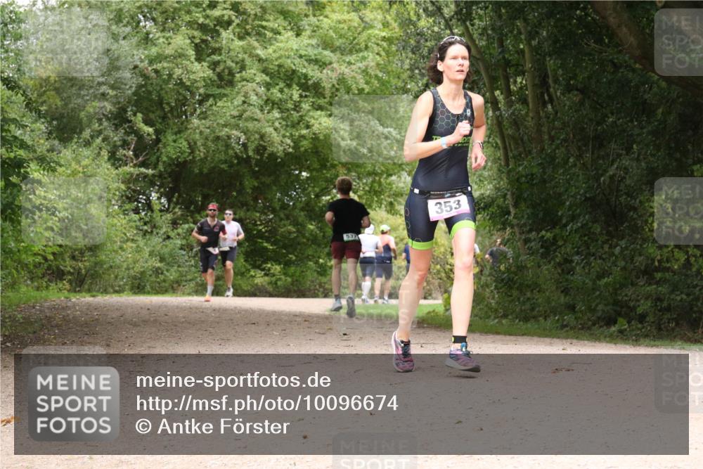 30.08.2026 - Elbe Triathlon Hamburg Antke Förster http://msf.ph/oto/10096674 30.08.2026 10:26:01 Laufen 353, 537 meine-sportfotos.de