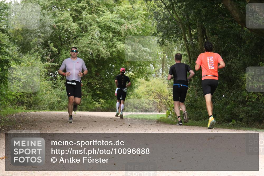 30.08.2026 - Elbe Triathlon Hamburg Antke Förster http://msf.ph/oto/10096688 30.08.2026 10:26:10 Laufen  meine-sportfotos.de