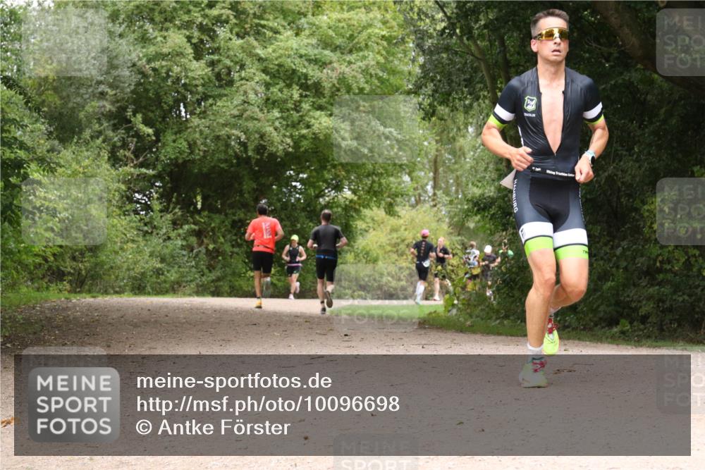 30.08.2026 - Elbe Triathlon Hamburg Antke Förster http://msf.ph/oto/10096698 30.08.2026 10:26:16 Laufen  meine-sportfotos.de