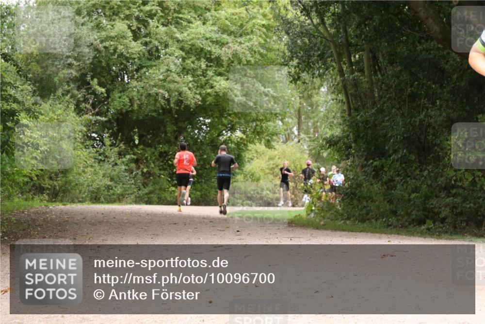 30.08.2026 - Elbe Triathlon Hamburg Antke Förster http://msf.ph/oto/10096700 30.08.2026 10:26:16 Laufen  meine-sportfotos.de
