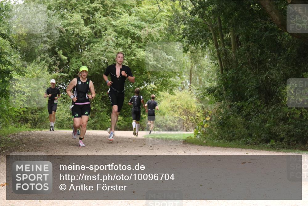 30.08.2026 - Elbe Triathlon Hamburg Antke Förster http://msf.ph/oto/10096704 30.08.2026 10:26:27 Laufen 9 meine-sportfotos.de