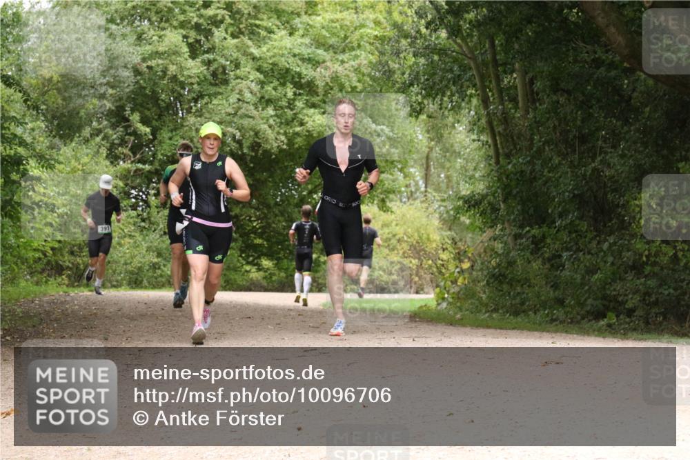 30.08.2026 - Elbe Triathlon Hamburg Antke Förster http://msf.ph/oto/10096706 30.08.2026 10:26:28 Laufen 397 meine-sportfotos.de