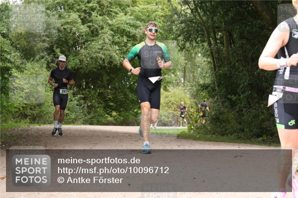 30.08.2026 - Elbe Triathlon Hamburg Antke Förster http://msf.ph/oto/10096712 30.08.2026 10:26:31 Laufen 397, 9 meine-sportfotos.de