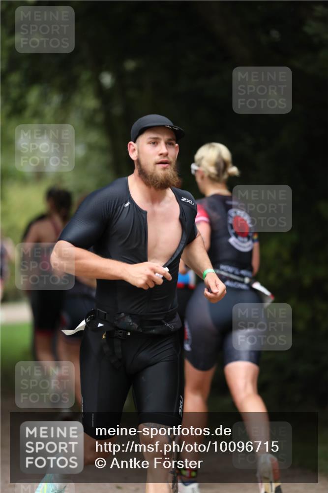 30.08.2026 - Elbe Triathlon Hamburg Antke Förster http://msf.ph/oto/10096715 30.08.2026 10:21:28 Laufen  meine-sportfotos.de