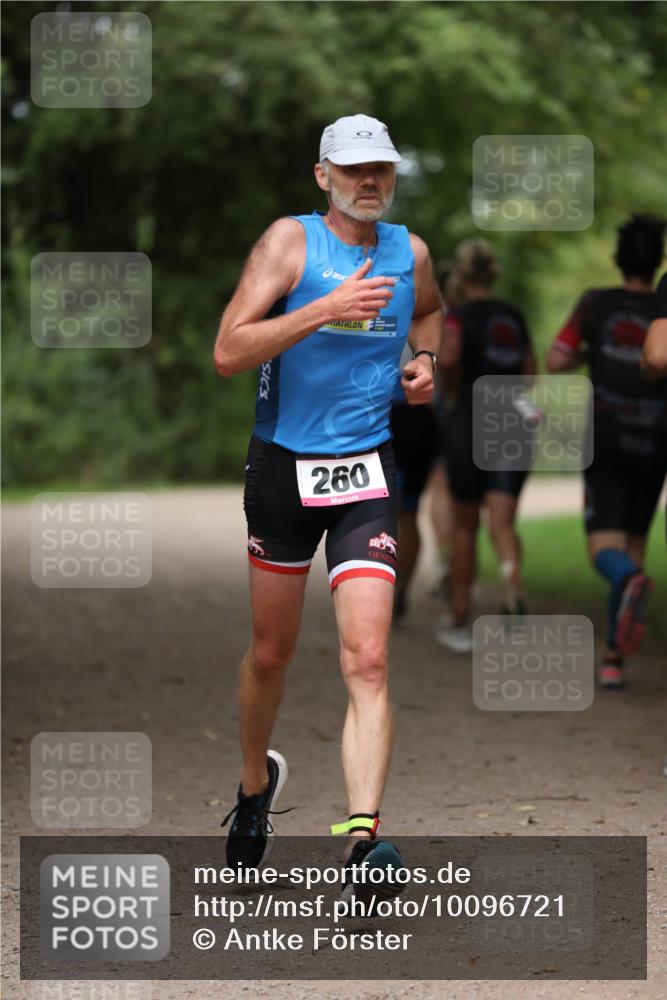 30.08.2026 - Elbe Triathlon Hamburg Antke Förster http://msf.ph/oto/10096721 30.08.2026 10:21:31 Laufen 260 meine-sportfotos.de