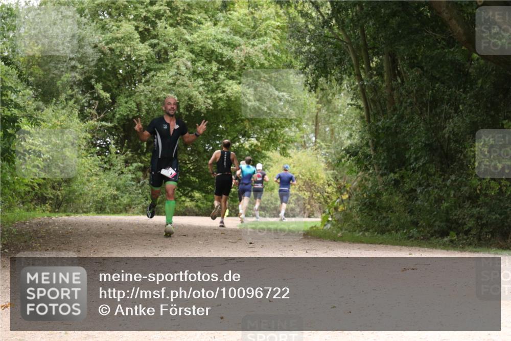 30.08.2026 - Elbe Triathlon Hamburg Antke Förster http://msf.ph/oto/10096722 30.08.2026 10:26:42 Laufen  meine-sportfotos.de