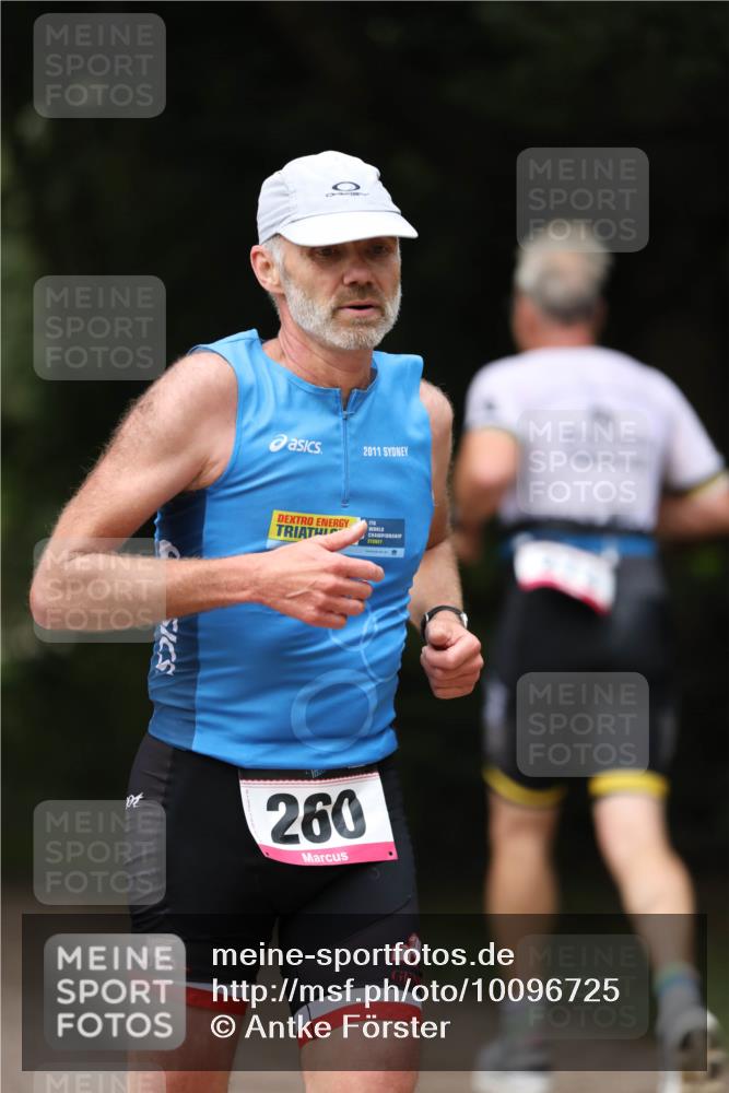 30.08.2026 - Elbe Triathlon Hamburg Antke Förster http://msf.ph/oto/10096725 30.08.2026 10:21:33 Laufen 2011, 260, 9 meine-sportfotos.de