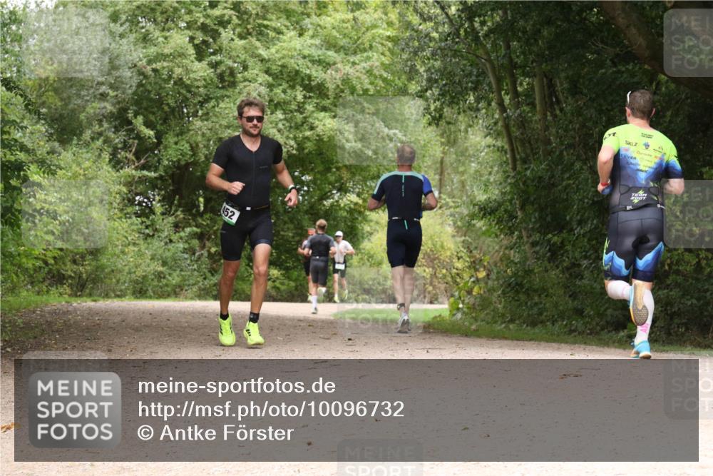 30.08.2026 - Elbe Triathlon Hamburg Antke Förster http://msf.ph/oto/10096732 30.08.2026 10:26:52 Laufen 452 meine-sportfotos.de