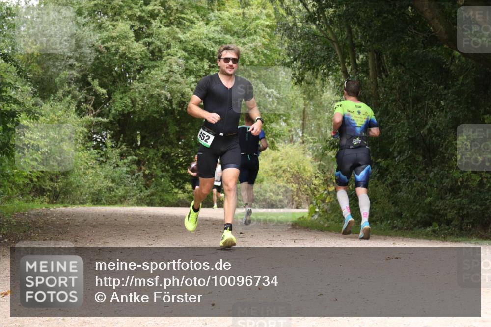 30.08.2026 - Elbe Triathlon Hamburg Antke Förster http://msf.ph/oto/10096734 30.08.2026 10:26:53 Laufen 452 meine-sportfotos.de