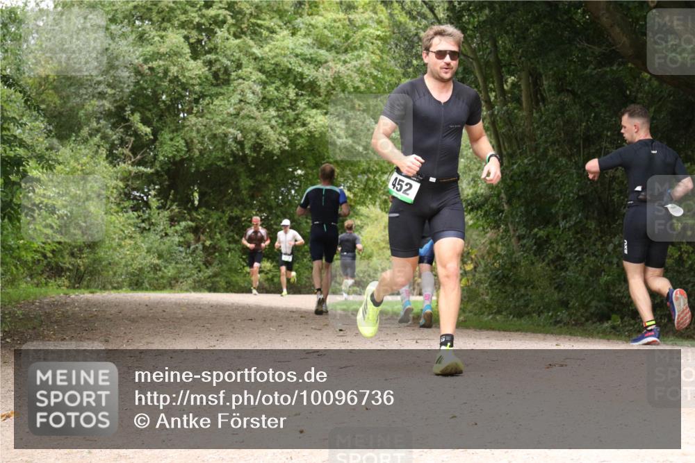 30.08.2026 - Elbe Triathlon Hamburg Antke Förster http://msf.ph/oto/10096736 30.08.2026 10:26:53 Laufen 452 meine-sportfotos.de