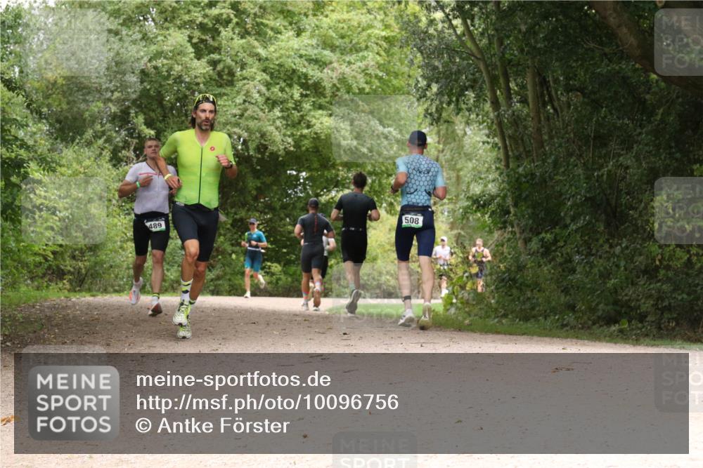 30.08.2026 - Elbe Triathlon Hamburg Antke Förster http://msf.ph/oto/10096756 30.08.2026 10:27:25 Laufen 489, 508 meine-sportfotos.de