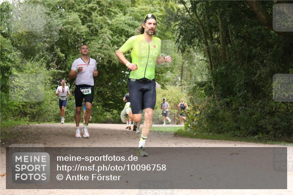 30.08.2026 - Elbe Triathlon Hamburg Antke Förster http://msf.ph/oto/10096758 30.08.2026 10:27:26 Laufen 841, 489 meine-sportfotos.de