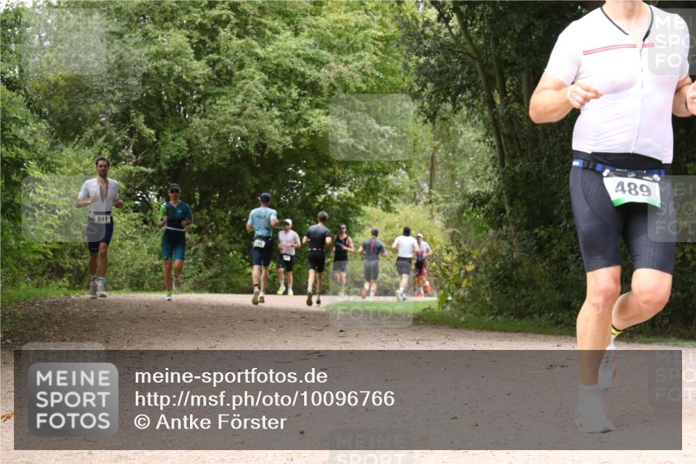 30.08.2026 - Elbe Triathlon Hamburg Antke Förster http://msf.ph/oto/10096766 30.08.2026 10:27:28 Laufen 841, 489 meine-sportfotos.de