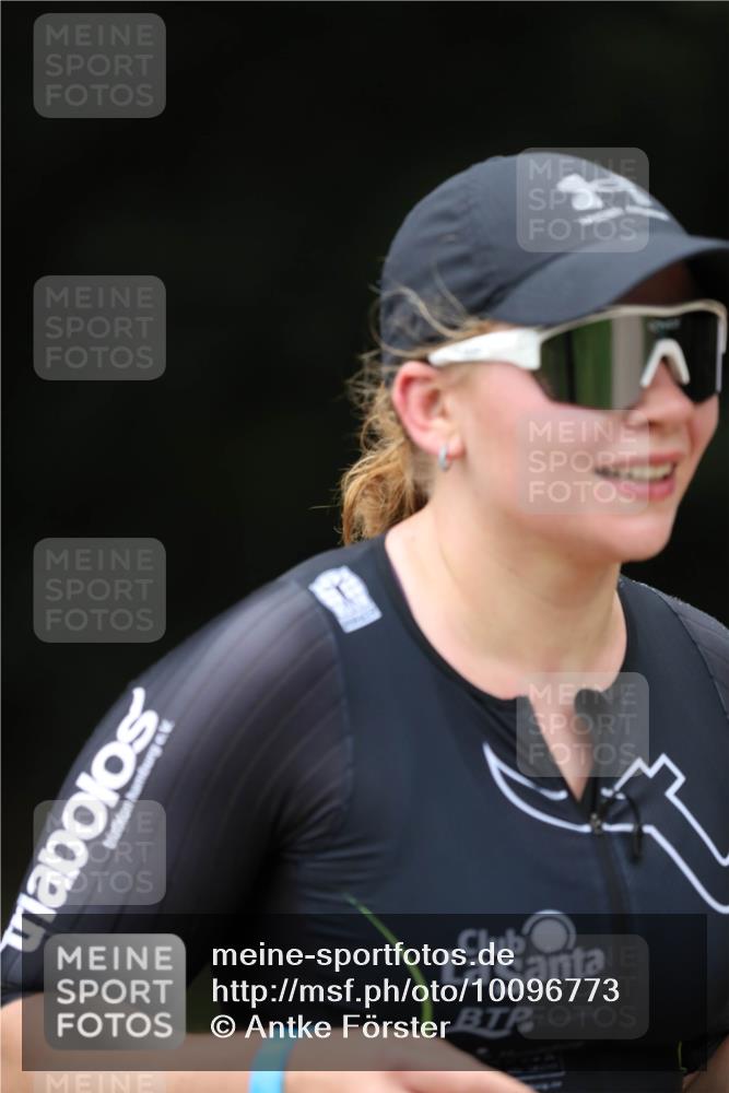 30.08.2026 - Elbe Triathlon Hamburg Antke Förster http://msf.ph/oto/10096773 30.08.2026 10:22:26 Laufen  meine-sportfotos.de