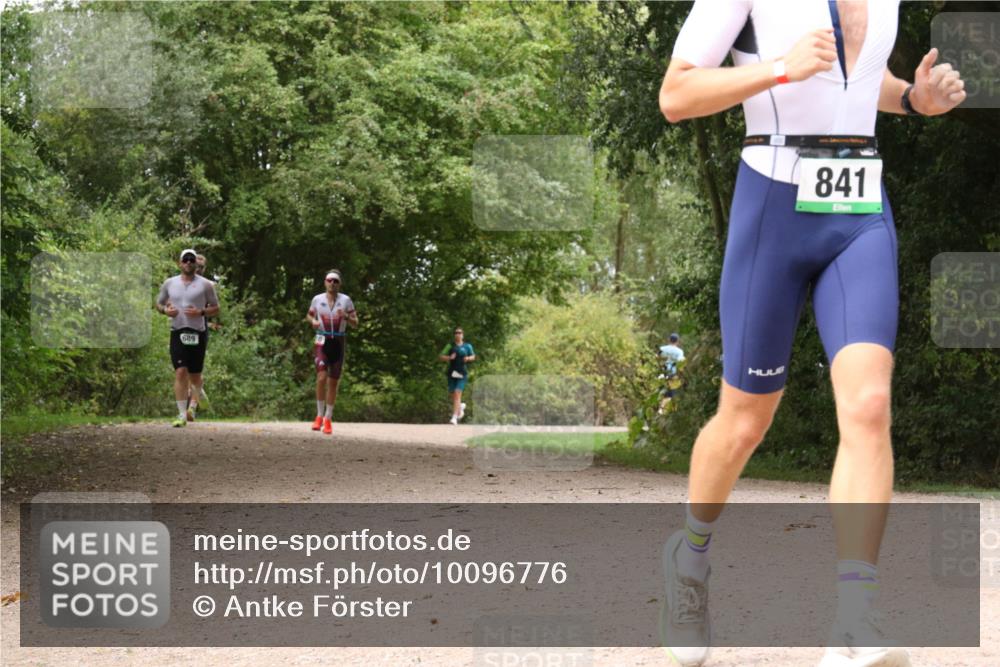 30.08.2026 - Elbe Triathlon Hamburg Antke Förster http://msf.ph/oto/10096776 30.08.2026 10:27:35 Laufen 689, 841 meine-sportfotos.de
