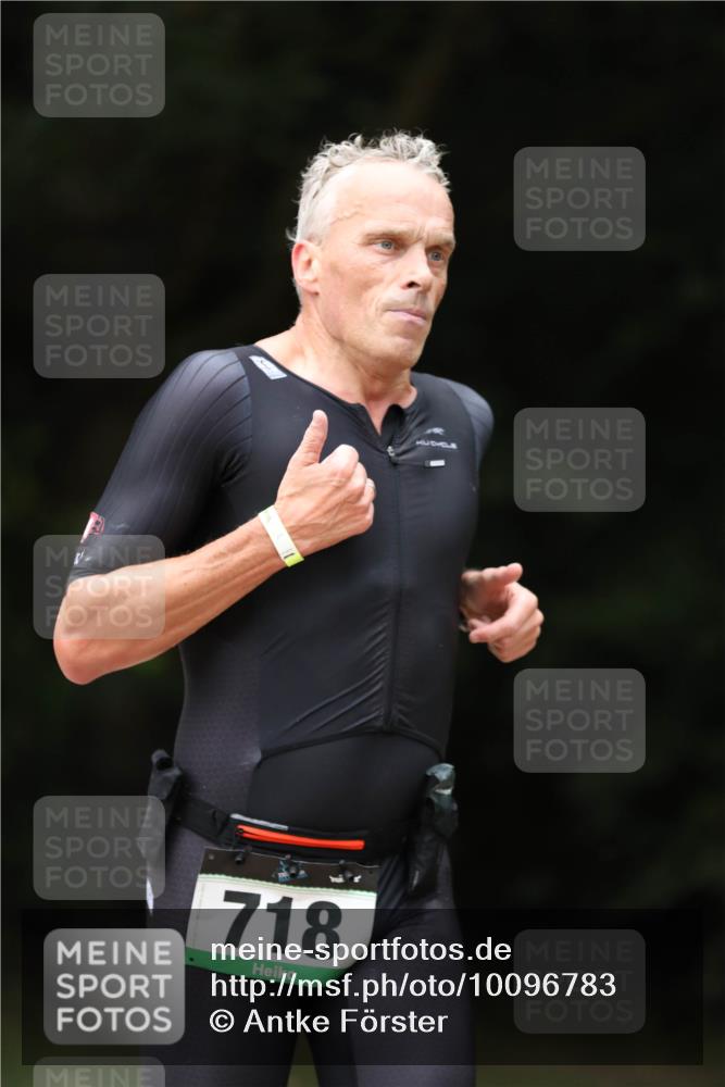 30.08.2026 - Elbe Triathlon Hamburg Antke Förster http://msf.ph/oto/10096783 30.08.2026 10:22:44 Laufen 718 meine-sportfotos.de