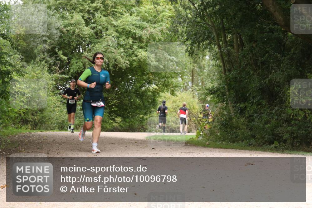 30.08.2026 - Elbe Triathlon Hamburg Antke Förster http://msf.ph/oto/10096798 30.08.2026 10:27:47 Laufen 481, 52 meine-sportfotos.de