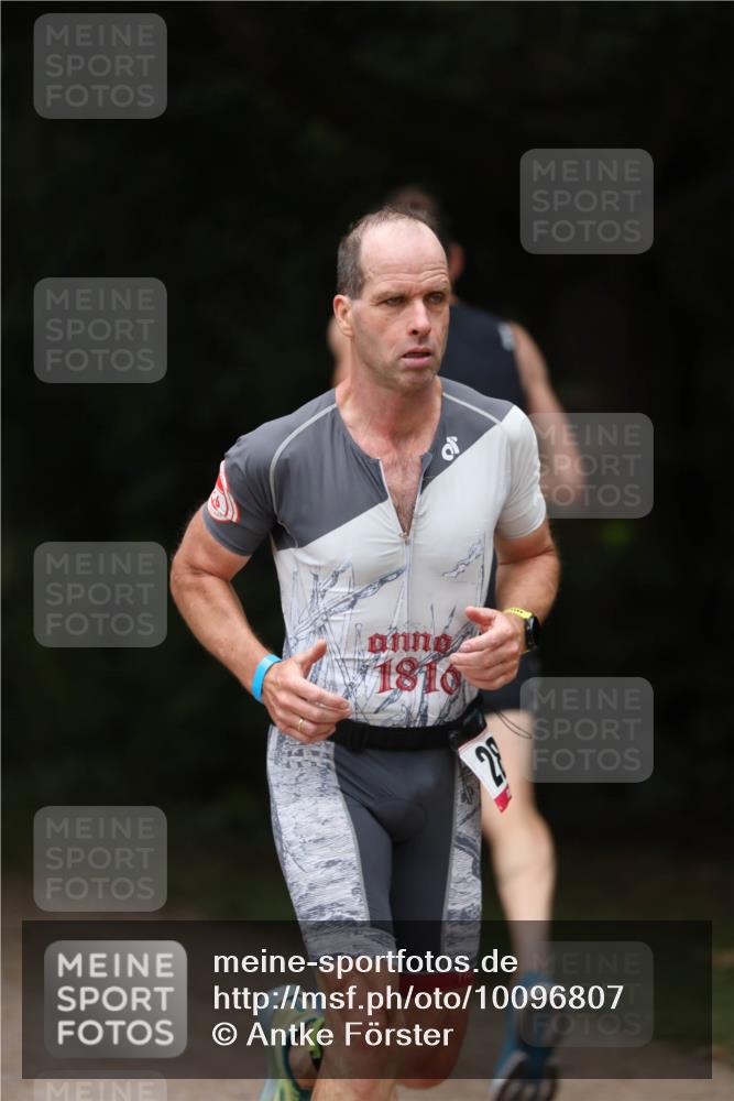 30.08.2026 - Elbe Triathlon Hamburg Antke Förster http://msf.ph/oto/10096807 30.08.2026 10:23:04 Laufen 1816, 2 meine-sportfotos.de