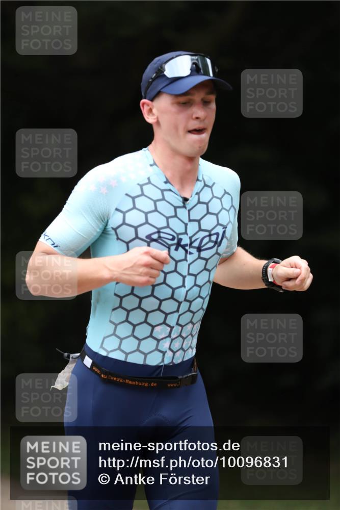 30.08.2026 - Elbe Triathlon Hamburg Antke Förster http://msf.ph/oto/10096831 30.08.2026 10:23:22 Laufen  meine-sportfotos.de