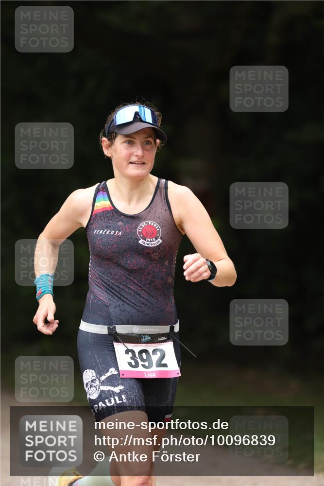 30.08.2026 - Elbe Triathlon Hamburg Antke Förster http://msf.ph/oto/10096839 30.08.2026 10:23:32 Laufen 1910, 392 meine-sportfotos.de