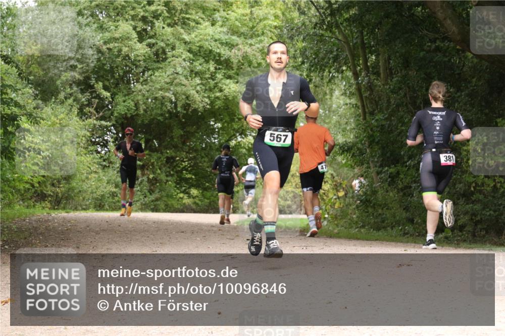 30.08.2026 - Elbe Triathlon Hamburg Antke Förster http://msf.ph/oto/10096846 30.08.2026 10:28:29 Laufen 567, 47, 381 meine-sportfotos.de