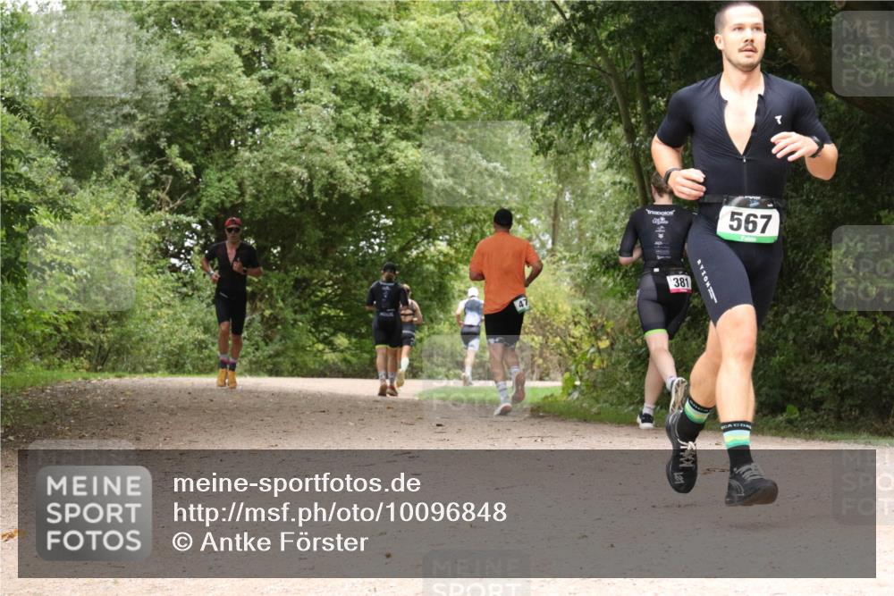 30.08.2026 - Elbe Triathlon Hamburg Antke Förster http://msf.ph/oto/10096848 30.08.2026 10:28:30 Laufen 567, 47, 381 meine-sportfotos.de