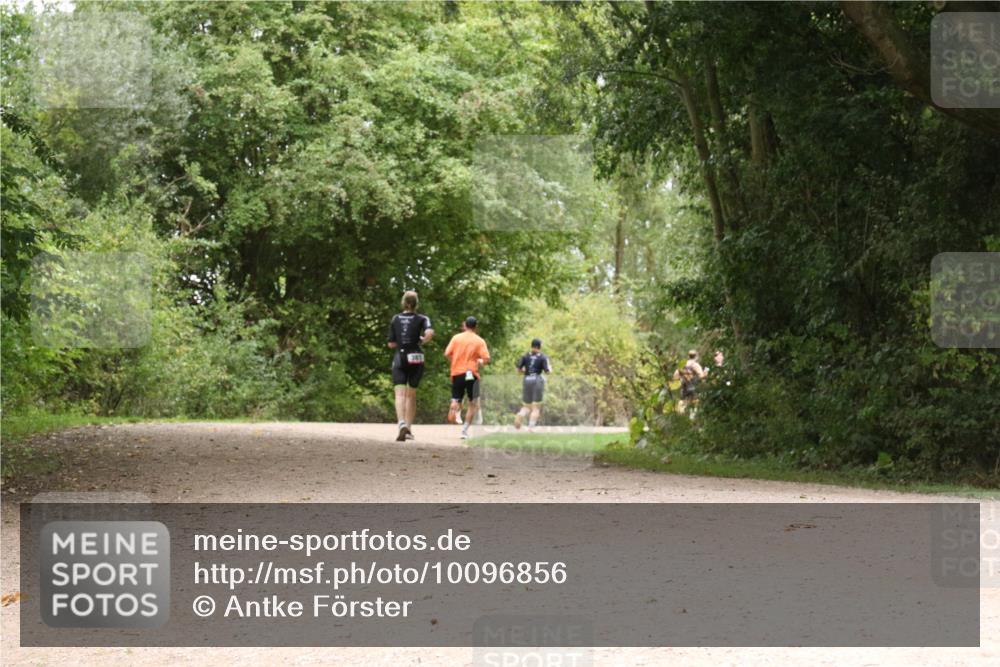 30.08.2026 - Elbe Triathlon Hamburg Antke Förster http://msf.ph/oto/10096856 30.08.2026 10:28:36 Laufen  meine-sportfotos.de