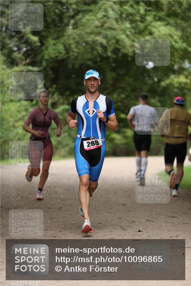 30.08.2026 - Elbe Triathlon Hamburg Antke Förster http://msf.ph/oto/10096865 30.08.2026 10:24:02 Laufen 288 meine-sportfotos.de